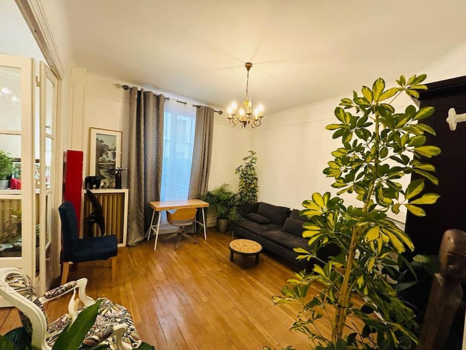 Beautiful And Spacious In Paris